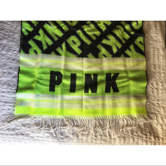 PINK VS BLANKET SCARF - Picture 4 of 7